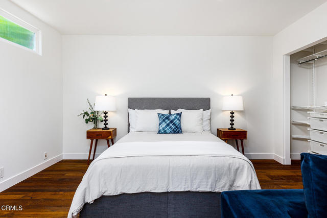 3255 Castera Avenue, Glendale CA: https://media.crmls.org/mediaz/4b05c1d9-2e33-4774-b168-a472aaa7447b.jpg