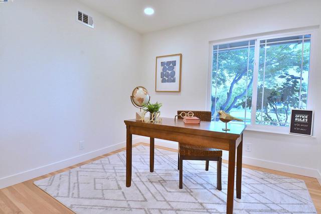 651 Brookfield Dr, Livermore CA: https://media.crmls.org/mediaz/4b061d59-d286-4c2c-aa96-16b4472ee38e.jpg