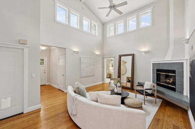 227 Santa Margarita Avenue, Menlo Park CA: https://media.crmls.org/mediaz/4b062c84-ad5c-4bac-9230-b4cd8066263a.jpg