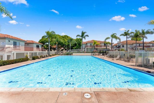 340 Isthmus Way, Oceanside CA: https://media.crmls.org/mediaz/4b067437-5997-463e-a8a9-e1196430a624.jpg