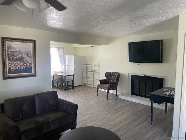 732 California Ave., Vista, California 92083, ,Multi-Family,For Sale,California Ave.,250032567SD