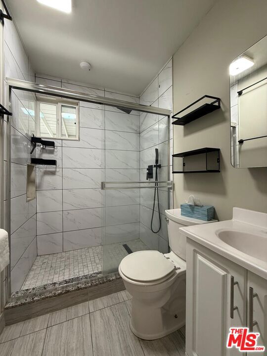 6520 Valmont Street, Tujunga CA: https://media.crmls.org/mediaz/4b06b448-35a3-428b-be11-53ba14473aed.jpg