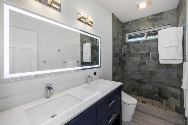 6013 Oakgate Row, La Jolla CA: https://media.crmls.org/mediaz/4b075acf-be94-4d7d-8d61-7c3ace9341b6.jpg