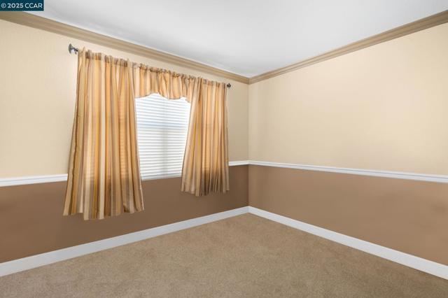 1426 Santa Teresa Dr, Pittsburg CA: https://media.crmls.org/mediaz/4b07b68d-7ef5-4663-8562-62c858835544.jpg