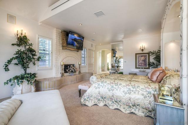 13455 Old Winery Road, Poway CA: https://media.crmls.org/mediaz/4b080c45-b4a1-4b8d-9275-aff74a23dcb2.jpg