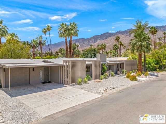1251 E San Lorenzo Road, Palm Springs CA: https://media.crmls.org/mediaz/4b080cdb-3ee4-45ef-add0-28e67e2e99d2.jpg