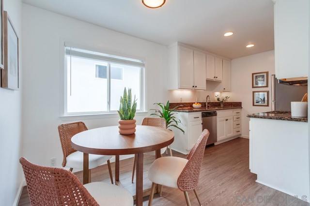 2020 Diamond St, San Diego CA: https://media.crmls.org/mediaz/4b0873c1-7cc2-45ee-b21b-e60a99467efd.jpg