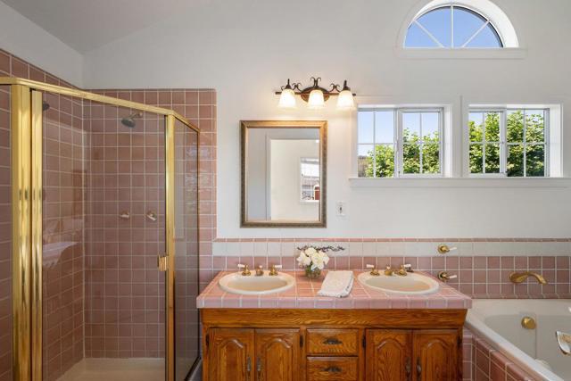 403 Santa Florita Avenue, Millbrae CA: https://media.crmls.org/mediaz/4b08a8b3-de5f-4f0e-b86e-4bea6537440f.jpg