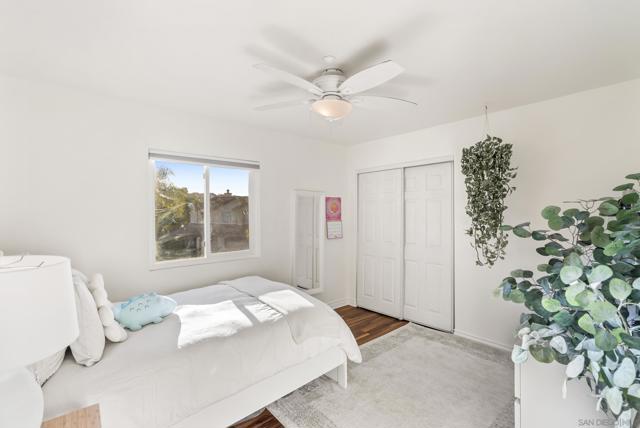 1328 Woodhaven Dr, Oceanside CA: https://media.crmls.org/mediaz/4b090438-ab50-4fcd-94d7-9f22cf8325df.jpg