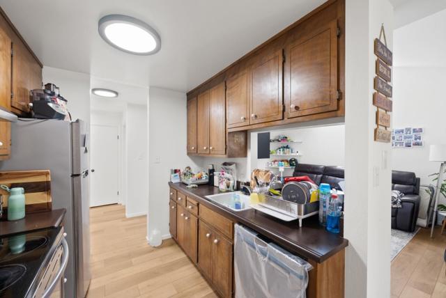 2005 Parrott Drive, San Mateo CA: https://media.crmls.org/mediaz/4b0957fa-1483-4f07-8c4d-6daf642359a7.jpg
