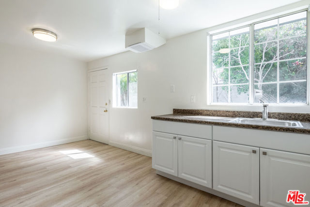 445 S Mansfield Avenue, Los Angeles CA: https://media.crmls.org/mediaz/4b0a1ae0-13d3-4158-84a9-415692120aea.jpg