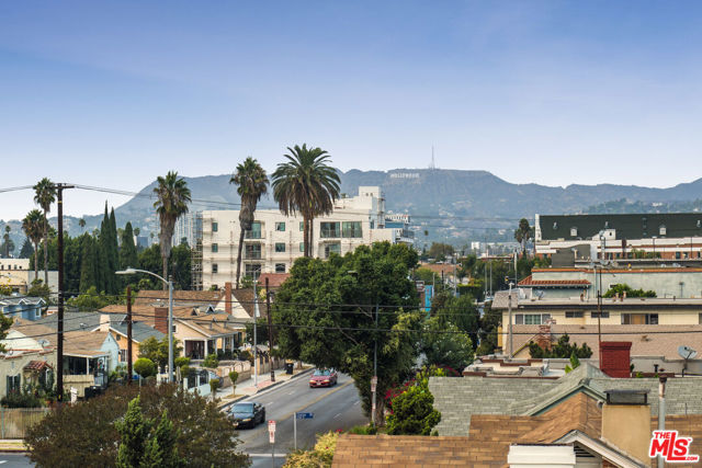 522 N Wilton Place, Los Angeles CA: https://media.crmls.org/mediaz/4b0a2d5d-f46f-4d83-8e9c-9fc4cd42c8ae.jpg