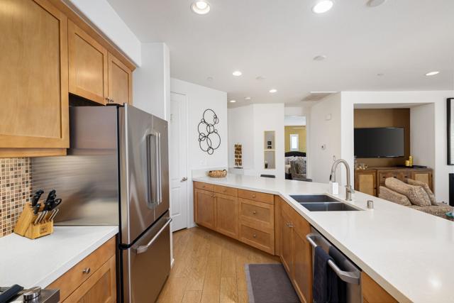374 Terra Vita, Palm Springs CA: https://media.crmls.org/mediaz/4b0bc14c-3ecd-4c4e-ac60-4b2cc0363c67.jpg