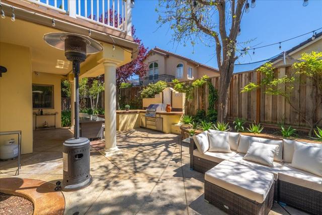 17666 Winding Creek Road, Salinas CA: https://media.crmls.org/mediaz/4b0bce80-a4bc-406e-aec9-e0815c4564c1.jpg