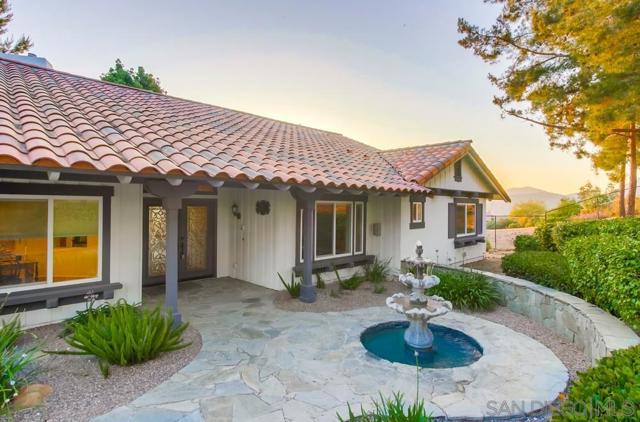 14442 Ranch Trail Drive, El Cajon CA: https://media.crmls.org/mediaz/4b0bfe32-ee4e-4d50-99b7-596ccf1845b9.jpg