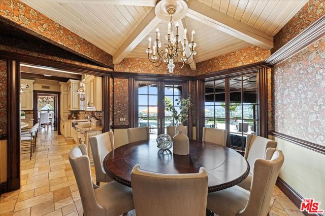 19000 Dorlon Drive, Tarzana CA: https://media.crmls.org/mediaz/4b0c5043-6237-40f7-b953-d623508dc68a.jpg