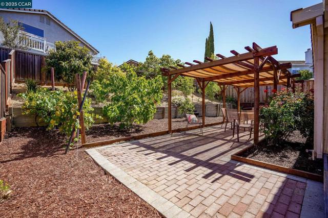 764 Steffa St, Bay Point CA: https://media.crmls.org/mediaz/4b0c6af2-f6c5-47a3-8939-7e982a90abbf.jpg