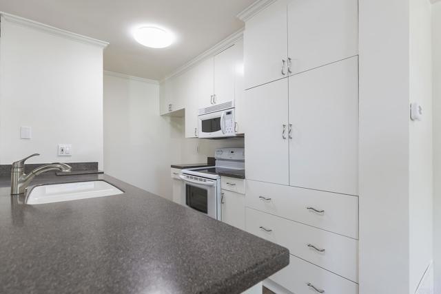 8842 Mission Vega Ct, Santee CA: https://media.crmls.org/mediaz/4b0cd2d1-8b72-4683-82d9-cb59ecb99077.jpg