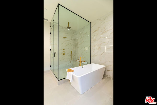 286 Quadro Vecchio Drive, Pacific Palisades CA: https://media.crmls.org/mediaz/4b0defc9-82c6-49fe-a6f7-55b6e332af12.jpg