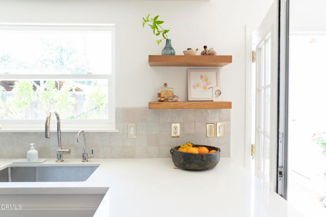 202 N. Fulton Street, Ojai CA: https://media.crmls.org/mediaz/4b0e315c-569b-44b0-a1bb-e7492cfafd6d.jpg