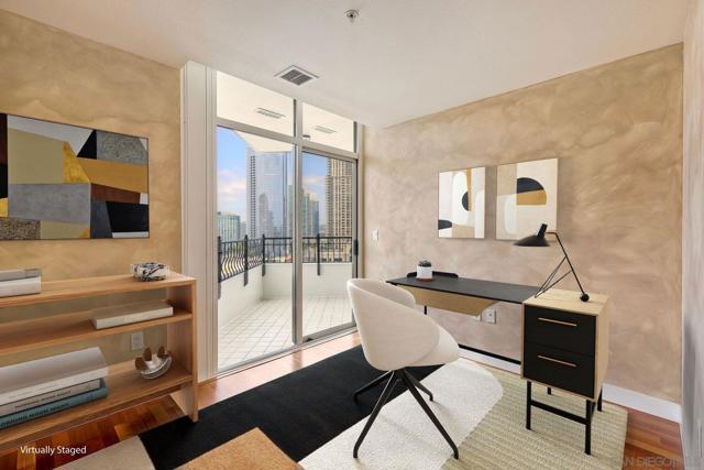 700 W Harbor Dr, San Diego CA: https://media.crmls.org/mediaz/4b0eb954-f199-4cc1-b510-7531f789470d.jpg