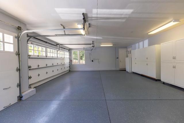380 Arden Road, Hillsborough CA: https://media.crmls.org/mediaz/4b0ebecb-3ed2-4036-9a54-2d25a56cbeee.jpg
