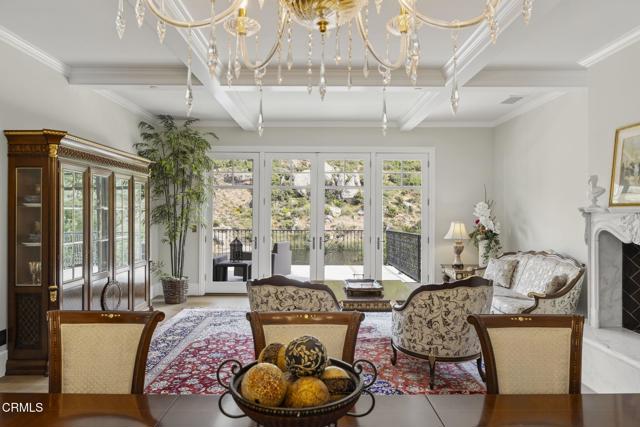 2112 Trentham Road,  CA: https://media.crmls.org/mediaz/4b0ec379-a780-4e2a-b8e5-ea76b5811975.jpg