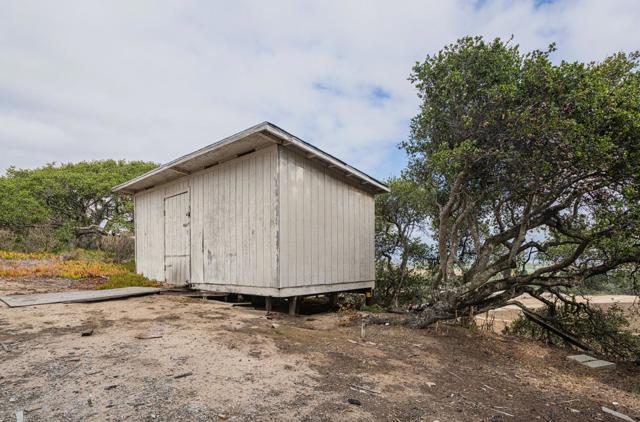 905 W Blanco Road, Salinas CA: https://media.crmls.org/mediaz/4b0f1b70-ef9d-46b0-b47e-ff651992929e.jpg