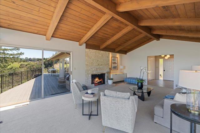 12650 Viscaino Court, Los Altos Hills CA: https://media.crmls.org/mediaz/4b0f8463-bde4-4b8a-b718-5f44d4aa8338.jpg