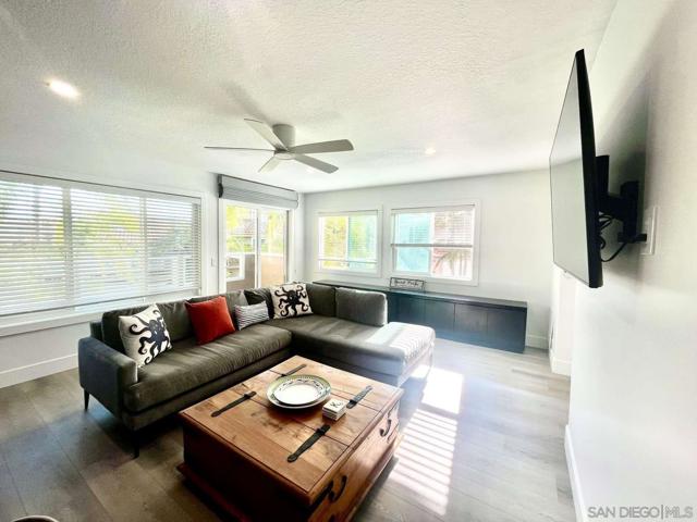 24345 Vista Point Ln, Dana Point CA: https://media.crmls.org/mediaz/4b0f9f67-1fae-424f-9d50-a350d9213ade.jpg