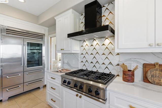 6413 Gwin Ct, Oakland CA: https://media.crmls.org/mediaz/4b0fb242-8a0c-4755-98e3-527a973fd0be.jpg