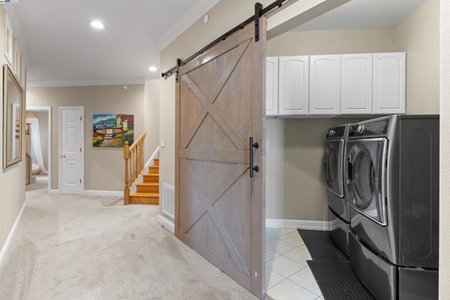 674 Corona Dr, Pacifica CA: https://media.crmls.org/mediaz/4b0fc2ef-164d-44bb-89a7-ba274ed720db.jpg