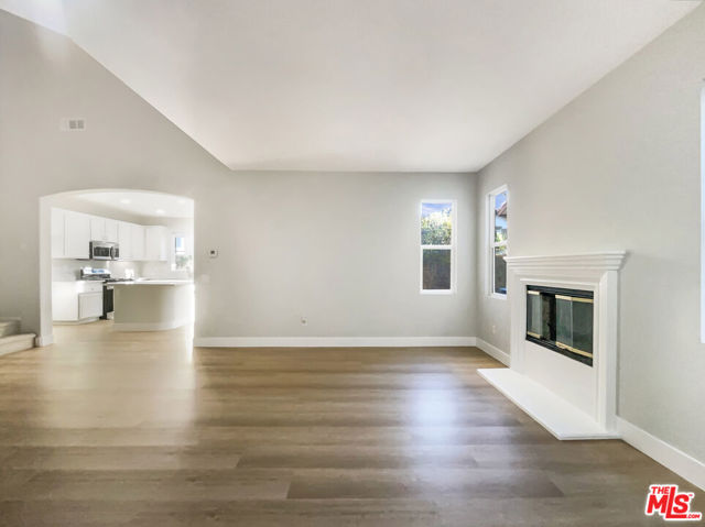 24130 Tango Drive, Valencia CA: https://media.crmls.org/mediaz/4b103a54-8953-483c-89b6-5e0042687b46.jpg