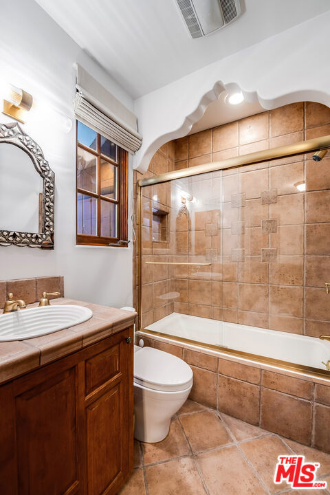 1925 Curson Place, Los Angeles CA: https://media.crmls.org/mediaz/4b10a36f-bf01-4800-b768-538c7009147f.jpg