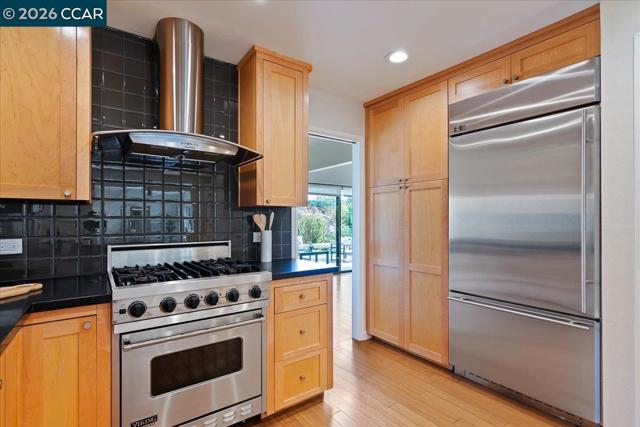 7 Doral Dr, Moraga CA: https://media.crmls.org/mediaz/4b110f13-b194-482d-b5c9-0ab855f66bb5.jpg