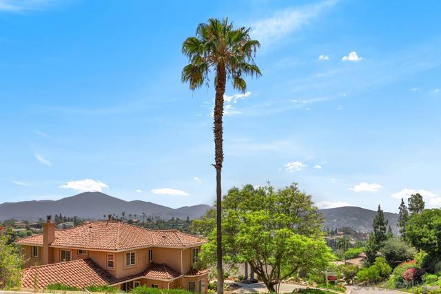 4753 Gabriel Way, La Mesa CA: https://media.crmls.org/mediaz/4b1244ed-e687-489d-b187-45ffbba22691.jpg