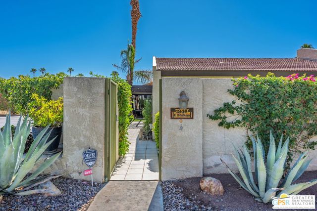 1346 E Andreas Road, Palm Springs CA: https://media.crmls.org/mediaz/4b12b4d6-797e-4320-a738-b2838f72ba51.jpg