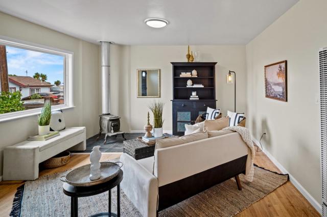 1524 Luxton Street, Seaside CA: https://media.crmls.org/mediaz/4b132cb5-fe67-407d-adc0-ff8ecb09d81f.jpg