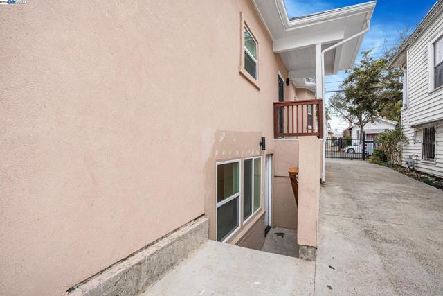 3035 Logan St, Oakland, California 94601, ,Multi-Family,For Sale,Logan St,41072357