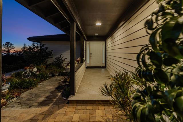 11550 Skyline Boulevard, Oakland CA: https://media.crmls.org/mediaz/4b13b8df-d82f-4556-9ab8-6793b86e6b51.jpg