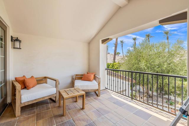 50831 Cereza, La Quinta CA: https://media.crmls.org/mediaz/4b13f1f5-12e2-442b-88dc-e0b76f901510.jpg