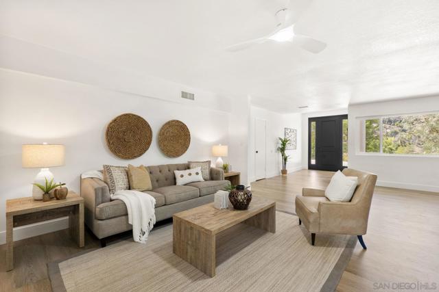 38795 Harris Truck Trail, Fallbrook CA: https://media.crmls.org/mediaz/4b14abd6-701c-49dc-8b94-000325b45209.jpg