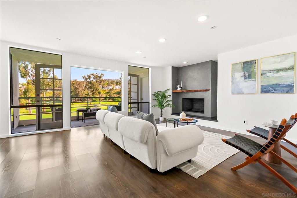 2556 Navarra Drive - photo 5