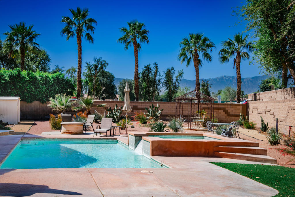 80060 Kinghorn Court