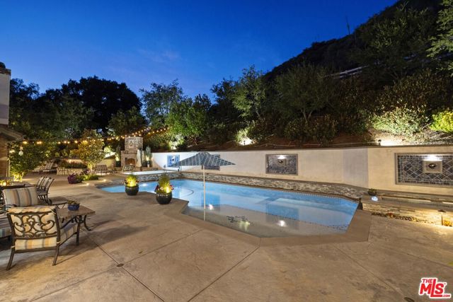 25730 Sand Canyon Road, Santa Clarita CA: https://media.crmls.org/mediaz/4b154a86-8936-4209-81ed-32f06ff89028.jpg