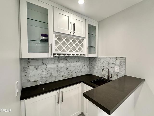 Detail Gallery Image 12 of 30 For 10462 Yarmouth Ave, Granada Hills,  CA 91344 - 4 Beds | 2 Baths
