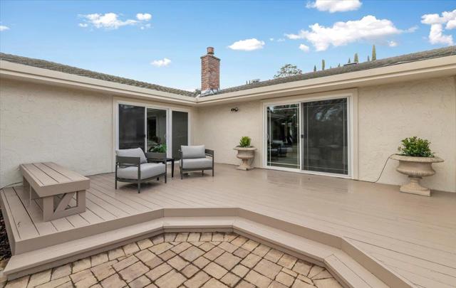 6692 Leyland Park Drive, San Jose CA: https://media.crmls.org/mediaz/4b15a9a7-a03f-4baf-8d18-ca188a4359f7.jpg