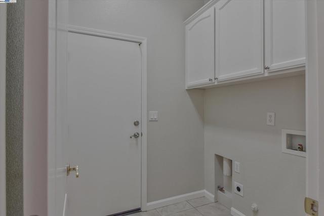 Image 18 of 29 For 3137 Grasmere Cir