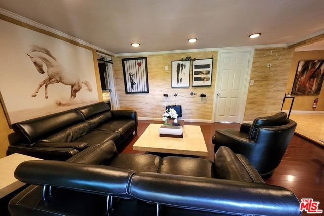 15555 High Knoll Road, Encino CA: https://media.crmls.org/mediaz/4b176fd1-421e-45c3-97bd-1697a72ae0aa.jpg