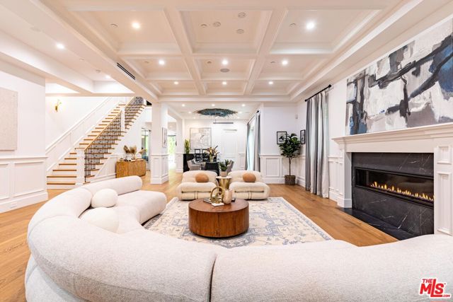 5162 Otis Avenue, Tarzana CA: https://media.crmls.org/mediaz/4b185420-590a-417c-a969-67383171a37f.jpg